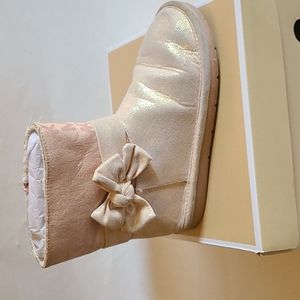 Michael Kors girls winter boots with bow gold pink size 12